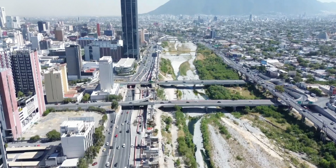 Línea 4 Del Metro - Salud Regia