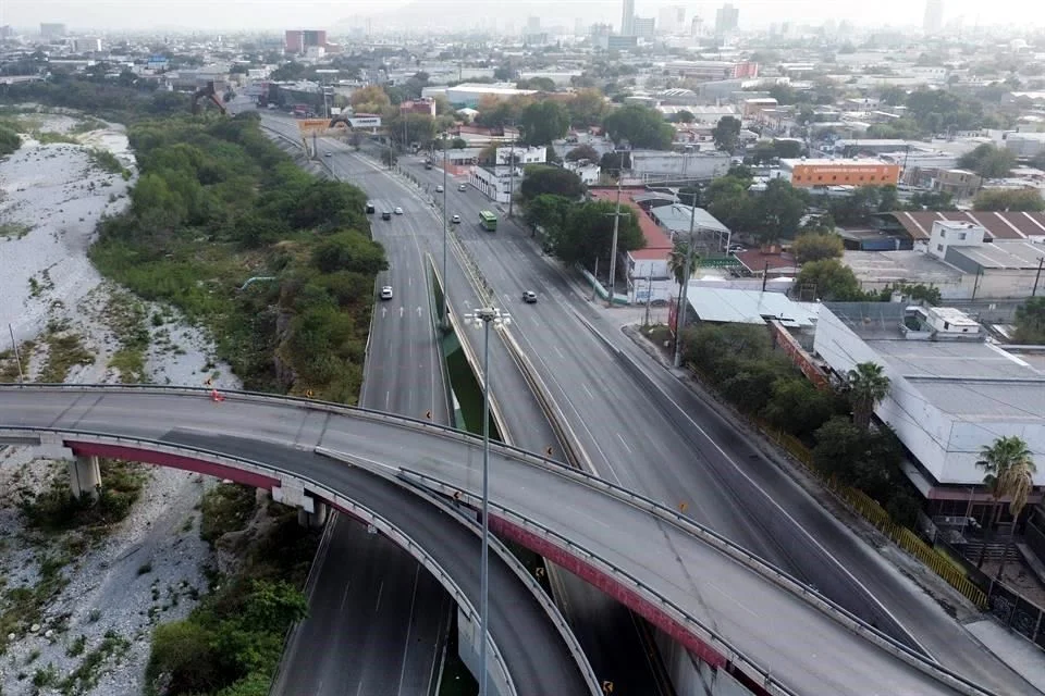 Image - Salud Regia El Tráfico En La Ciudad Bajó Hasta 30% Durante Navidad, Con Avenidas Despejadas Y Menor Caos Vial Por Las Fiestas Decembrinas.