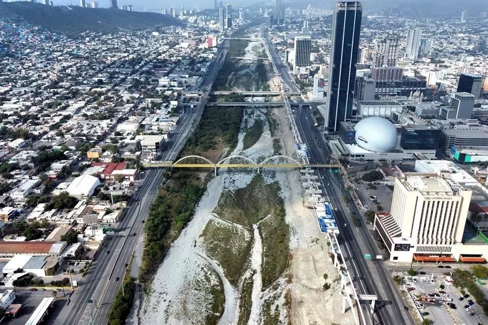 Image - Salud Regia El Tráfico En La Ciudad Bajó Hasta 30% Durante Navidad, Con Avenidas Despejadas Y Menor Caos Vial Por Las Fiestas Decembrinas.