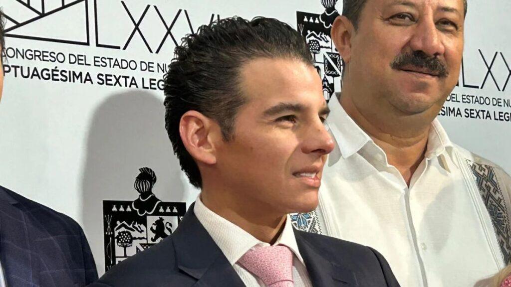 Mike Flores En El Congreso - Salud Regia